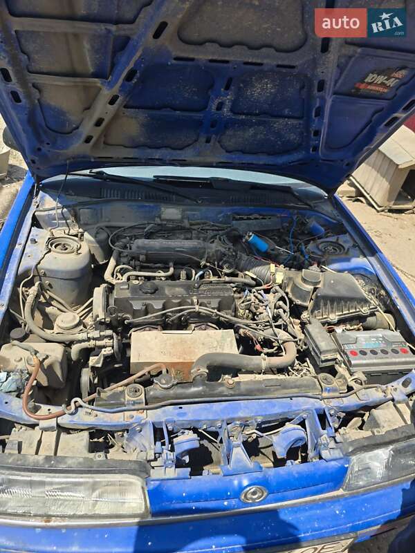 Хэтчбек Mazda 626 1990 в Шабо