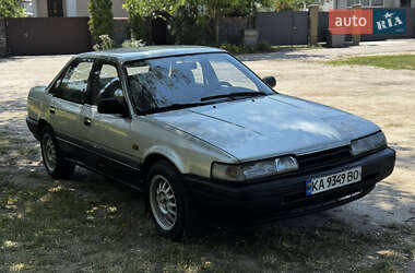 Седан Mazda 626 1989 в Киеве