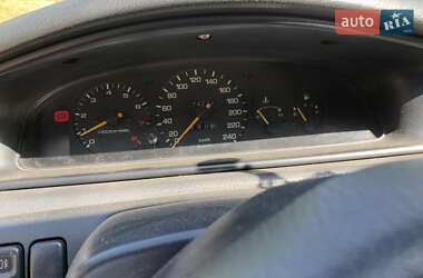Седан Mazda 626 1998 в 
