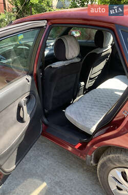 Седан Mazda 626 1998 в 
