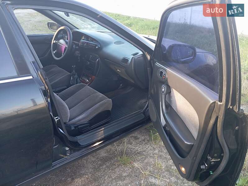 Седан Mazda 626 1995 в Дубно