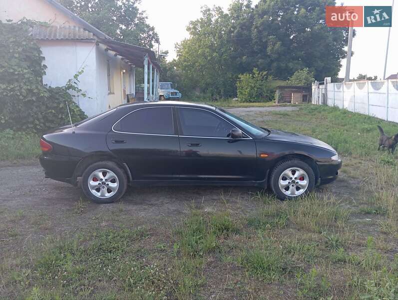 Седан Mazda 626 1995 в Дубно