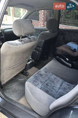 Седан Mazda 626 1999 в 