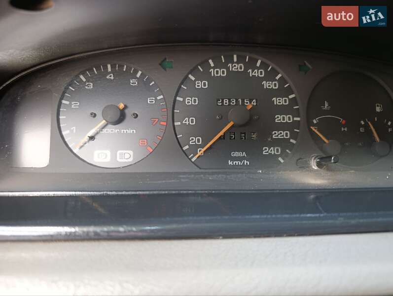 Седан Mazda 626 1996 в Каменец-Подольском