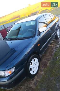 Хетчбек Mazda 626 1999 в 