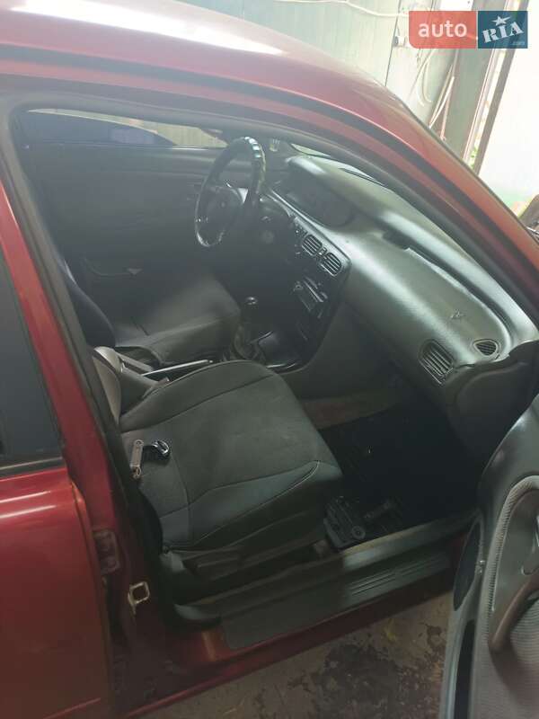 Седан Mazda 626 1992 в Кам'янець-Подільському