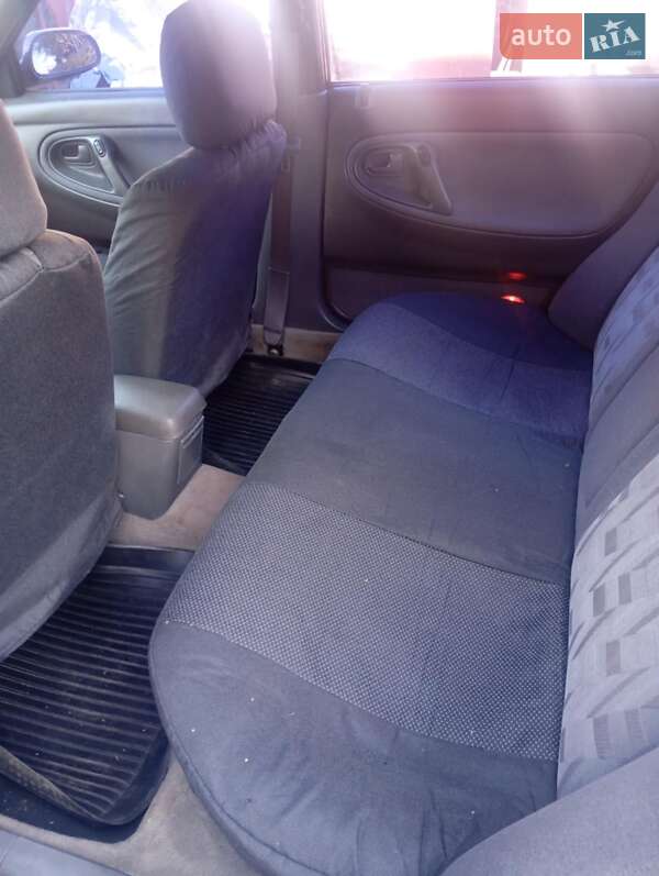 Хэтчбек Mazda 626 1993 в Калиновке