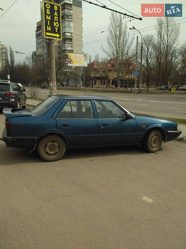 Седан Mazda 626 1986 в Херсоне