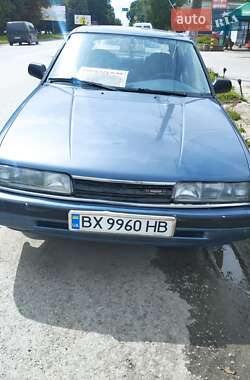 Седан Mazda 626 1988 в Каменец-Подольском