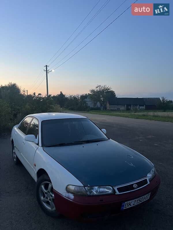 Седан Mazda 626 1993 в Ровно