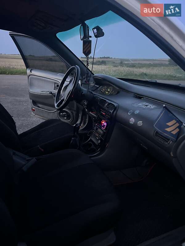 Седан Mazda 626 1993 в Ровно