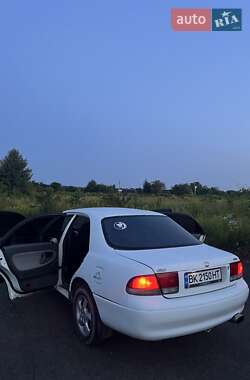 Седан Mazda 626 1993 в 
