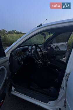 Седан Mazda 626 1993 в 