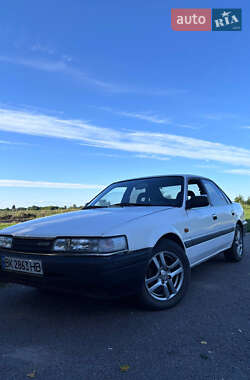 Седан Mazda 626 1988 в Рівному