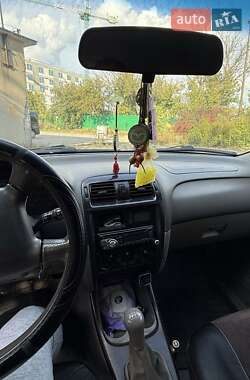 Хэтчбек Mazda 626 2000 в 