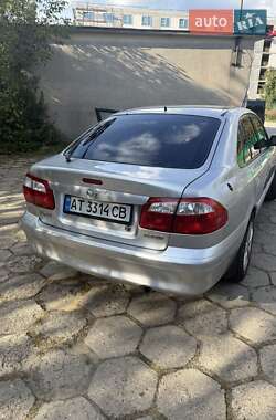 Хэтчбек Mazda 626 2000 в 