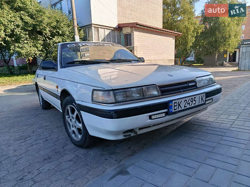 Седан Mazda 626 1988 в 