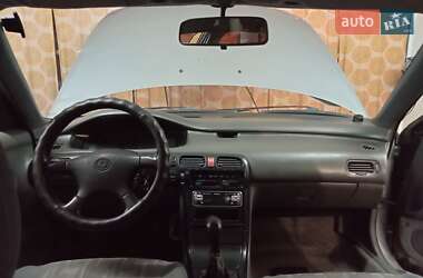 Хэтчбек Mazda 626 1992 в 
