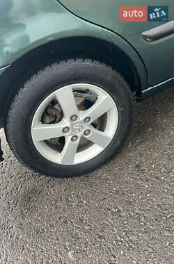 Хэтчбек Mazda 626 1998 в 