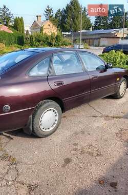 Хэтчбек Mazda 626 1992 в 