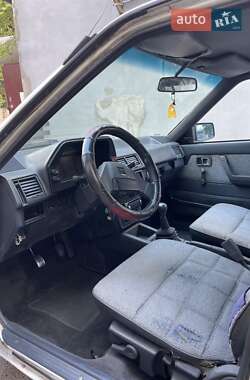 Хэтчбек Mazda 626 1986 в 