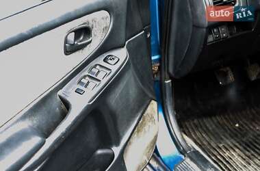 Седан Mazda 626 2000 в 