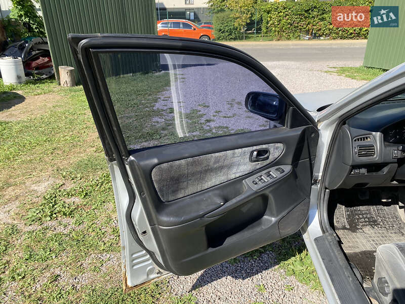 Хетчбек Mazda 626 1999 в Києві