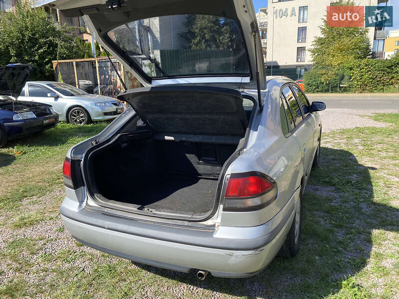 Хетчбек Mazda 626 1999 в Києві