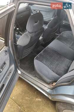 Хэтчбек Mazda 626 1991 в 