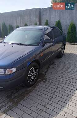 Хэтчбек Mazda 626 1998 в 
