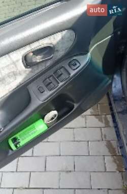 Хэтчбек Mazda 626 1998 в 