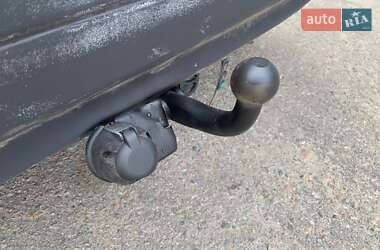 Хэтчбек Mazda 626 1989 в 