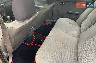 Хэтчбек Mazda 626 1989 в 