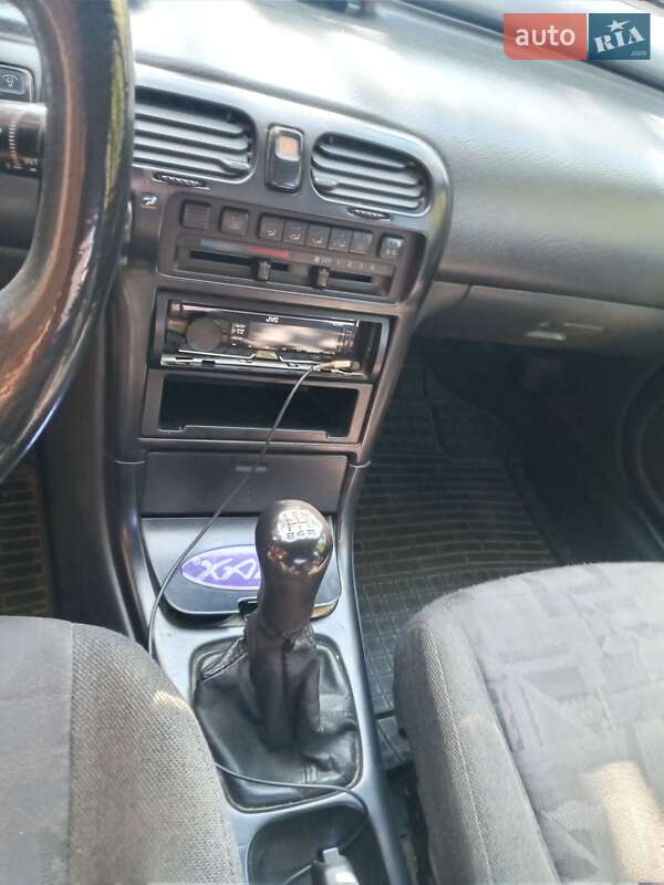 Седан Mazda 626 1997 в Чернівцях