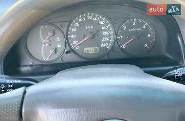 Седан Mazda 626 2001 в 