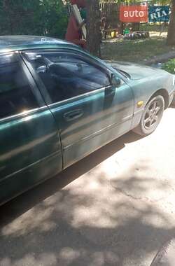 Седан Mazda 626 1993 в 