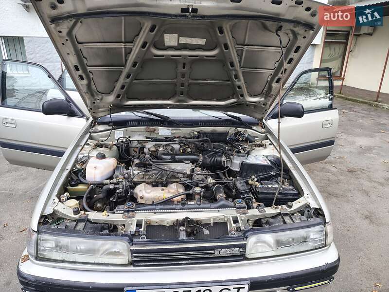 Седан Mazda 626 1992 в Хмельницком