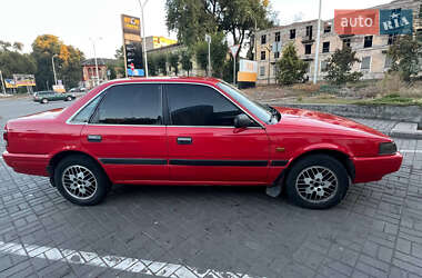 Седан Mazda 626 1988 в 