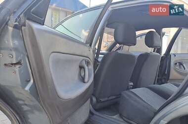 Седан Mazda 626 1992 в 