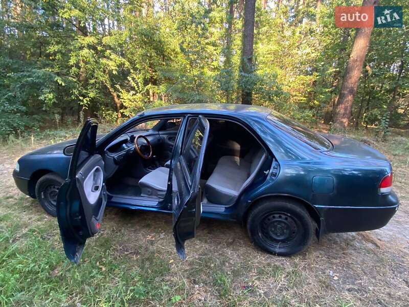 Седан Mazda 626 1993 в Броварах