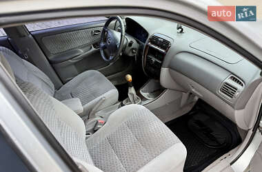 Седан Mazda 626 2002 в 
