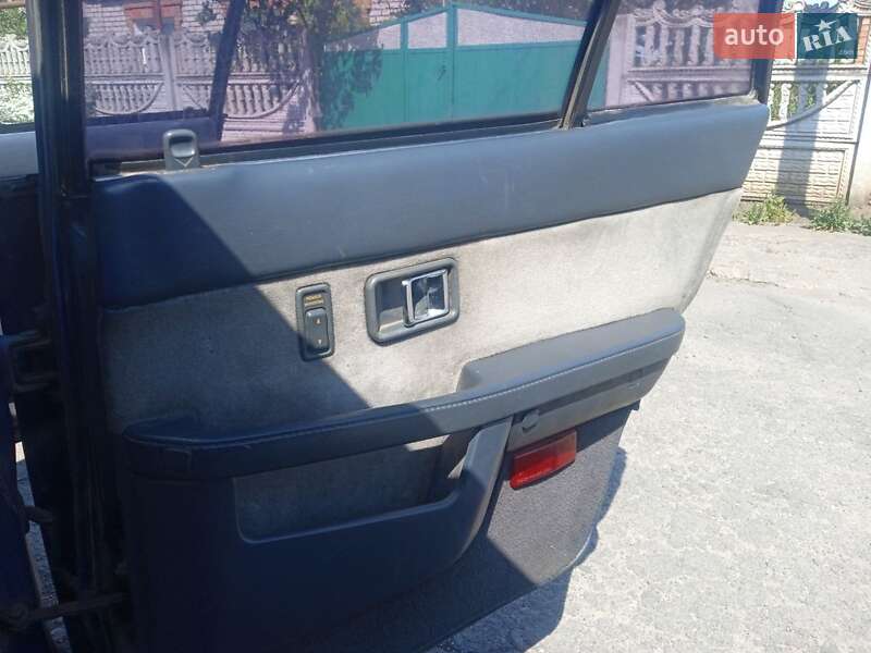 Хэтчбек Mazda 626 1986 в Лозоватке