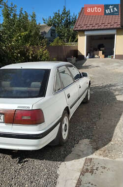 Хэтчбек Mazda 626 1987 в 