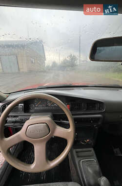Седан Mazda 626 1989 в 