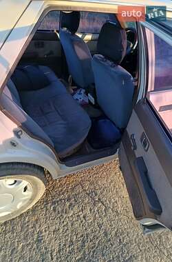 Седан Mazda 626 1987 в 