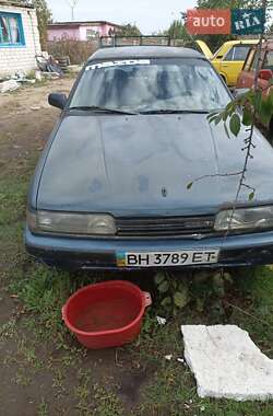 Хэтчбек Mazda 626 1989 в Южном