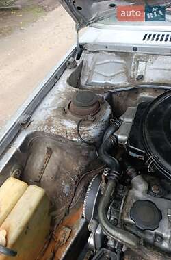 Седан Mazda 626 1987 в 