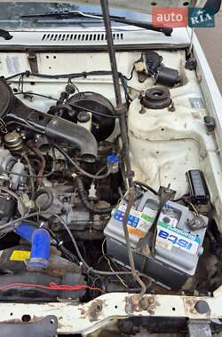 Седан Mazda 626 1987 в 