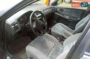 Хэтчбек Mazda 626 1999 в 
