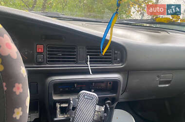 Хэтчбек Mazda 626 1989 в  фото 6 Хэтчбек Mazda 626 1989 в